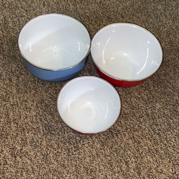 Set of Three Colorful Mixing Bowls Metal Enamel - Picture 6 of 16